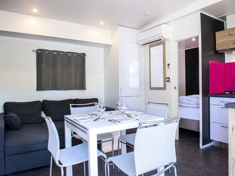MOBILHOME 6 personnes - Cottage VIP 4 Pièces 6 Personnes Climatisé + TV