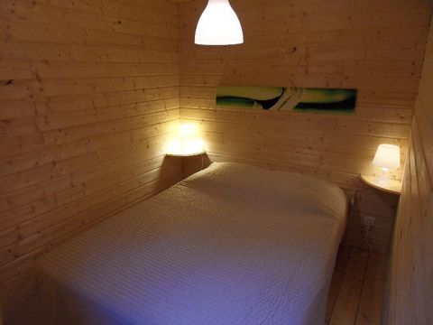 BUNGALOW 4 personnes - HUTTE CONFORT sans sanitaires