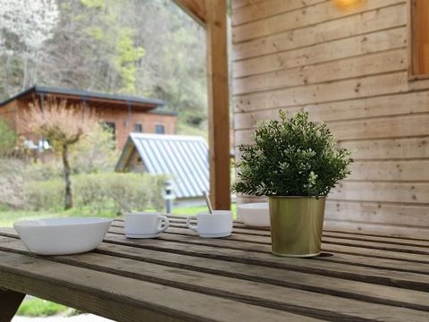 BUNGALOW 4 personnes - HUTTE CONFORT sans sanitaires