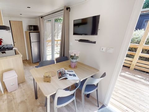 BUNGALOW 4 personnes - Bungalow Confort 29m² (2 chambres) Terrasse couverte 13m² + TV