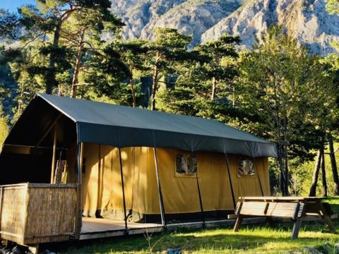TENTE 4 personnes - VILLA TENT (sans sanitaires)