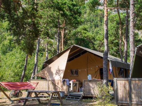 TENTE 4 personnes - VILLA TENT (sans sanitaires)