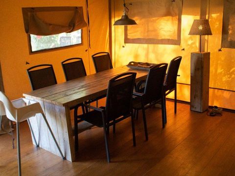TENTE 4 personnes - VILLA TENT (sans sanitaires)