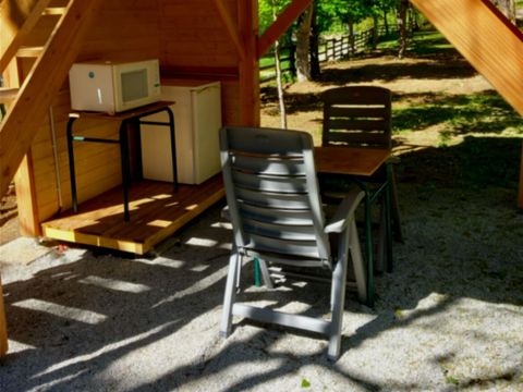 Tente en toile et en bois 2 personnes - Tente baroudeur sur pilotis
