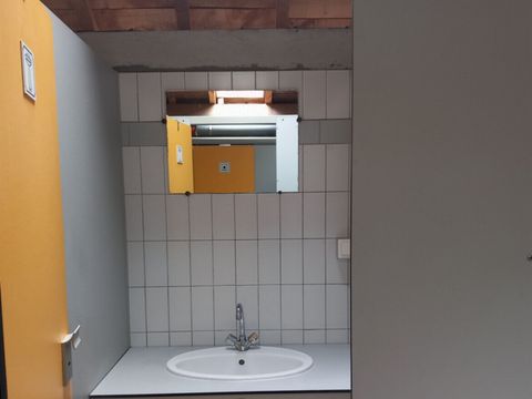 Tente en toile et en bois 2 personnes - Tente baroudeur sur pilotis