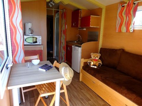 Hébergement 3 personnes - Roulotte 21m² - 1 chambre - Terrasse semi-couverte