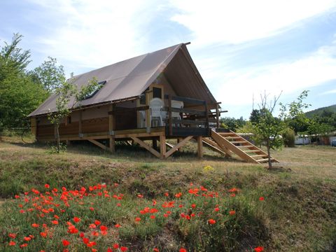 Tente en toile et en bois 5 personnes - Cabane du Trappeur 24m² - CONFORT - 2 chambres - Climatisation