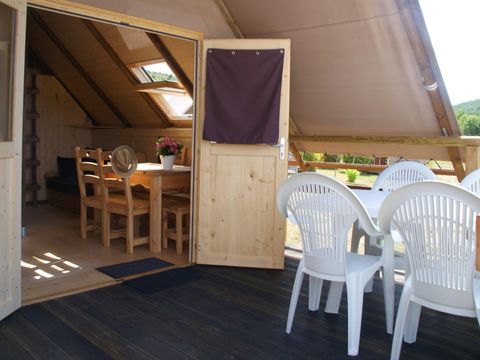 TENTE TOILE ET BOIS 5 personnes - Cabane du Trappeur 24m² CONFORT 2 chambres + climatisation