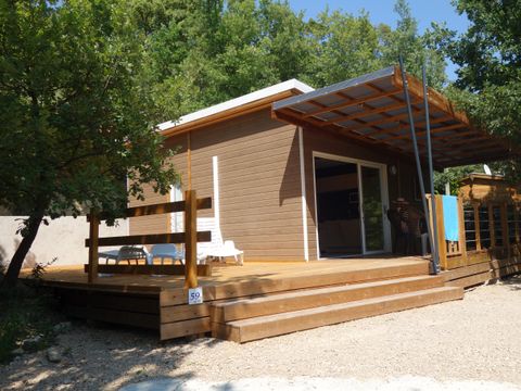 CHALET 5 personnes - Chalet 32m² PREMIUM - 2 chambres + terrasse semi-couverte + TV + LV + climatisation