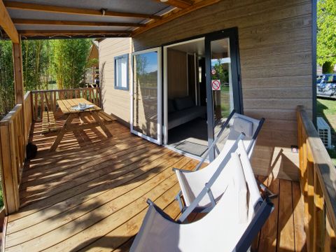 Chalet 5 personnes - Premium 28m² - 2 chambres - / terrasse semi-couverte / - TV / climatisation