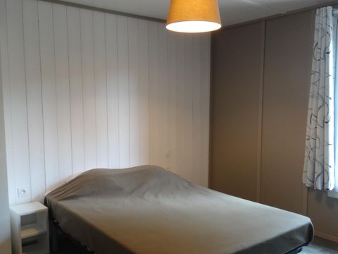 Chalet 5 personnes - 35m² CONFORT+ - 2 chambres - Terrasse couverte - Adapté aux personnes à mobilité réduite