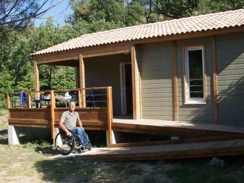 Chalet 5 personnes - 35m² CONFORT+ - 2 chambres - Terrasse couverte - Adapté aux personnes à mobilité réduite