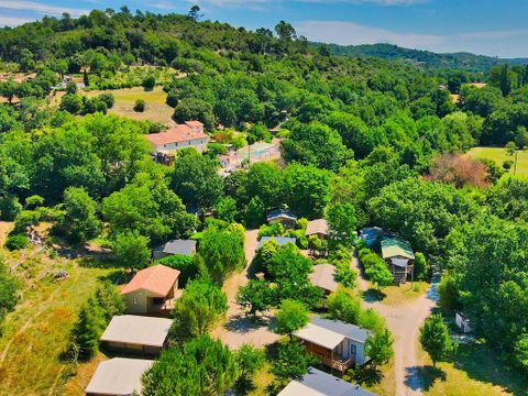 Flower Camping La Beaume - Camping Alpes-de-Haute-Provence - Image N°2