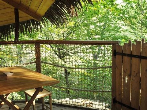 HÉBERGEMENT INSOLITE 3 personnes - Cabane dans les arbres - Pêcheur