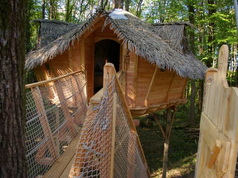 Hébergement 4 personnes - Cabane dans les arbres - Ecureuils