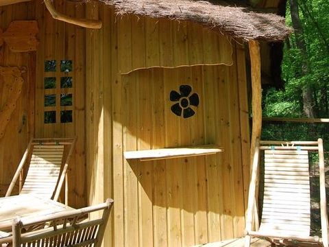 HÉBERGEMENT INSOLITE 5 personnes - Cabane dans les arbres - Cabane des Lutins