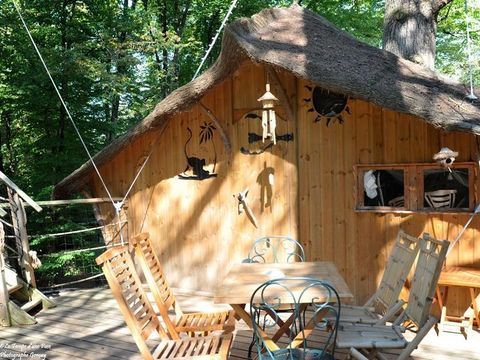 HÉBERGEMENT INSOLITE 6 personnes - Cabane dans les arbres - Ouistitis