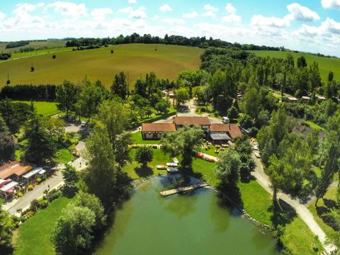 Flower Camping  Le Lac De Thesauque - Camping Haute-Garonne
