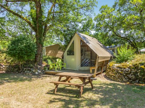 Tente en toile et en bois 4 personnes - Tente confort - 2 chambres - cuisine - sans sanitaires 4 pers.