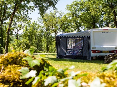 Emplacement - Emplacement Premium avec électricité 10A