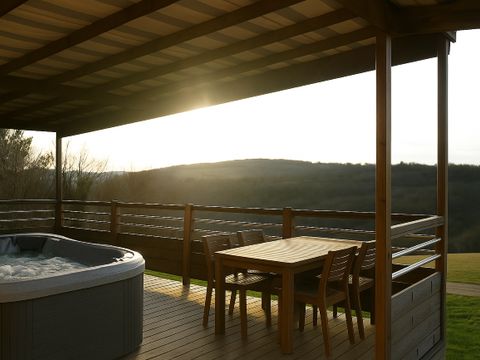 MOBILHOME 6 personnes - Mobil-home EXCLUSIF - 3 chambres - Jacuzzi & Vue Vallée