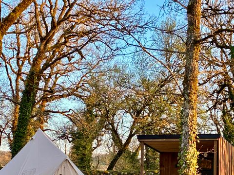 TENTE 2 personnes - Tente Nomade Insolite - 1 chambre - avec cuisine et sanitaire privé