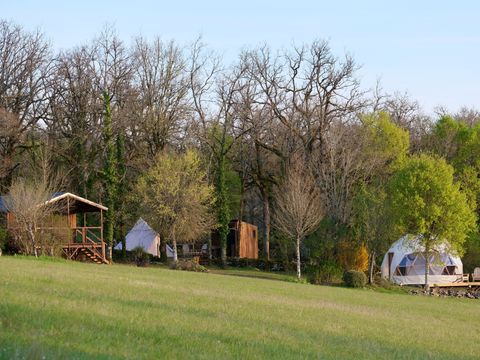 Hébergement 2 personnes - Cabane Minca Jacuzzi & Vue Vallée 1 chambre