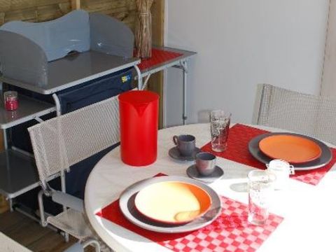 BUNGALOW 4 personnes - Cabane NATURE ECO (sans sanitaires) BUNGALOW 4 personnes - Cabane NATURE ECO (sans sanitaires)