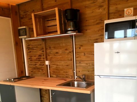 BUNGALOW 4 personnes - Cabane NATURE ECO (sans sanitaires) BUNGALOW 4 personnes - Cabane NATURE ECO (sans sanitaires)