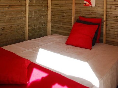BUNGALOW 4 personnes - Cabane NATURE ECO (sans sanitaires) BUNGALOW 4 personnes - Cabane NATURE ECO (sans sanitaires)