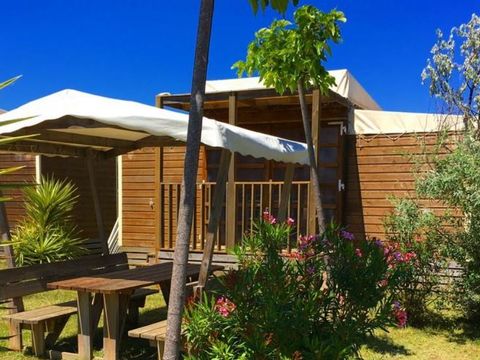 BUNGALOW 4 personnes - Cabane NATURE ECO (sans sanitaires) BUNGALOW 4 personnes - Cabane NATURE ECO (sans sanitaires)