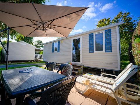 Mobilhome 4 personnes - LOISIR CONFORT 2ch/4p - 25m² - Terrasse parasol 4 pers