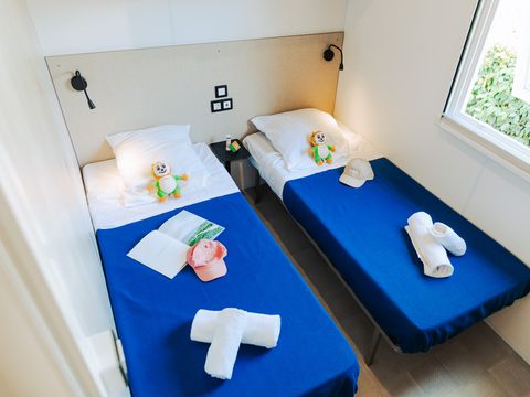 MOBILHOME 4 personnes - Sunêlia Prestige 2 ch / 1 sdb (terrasse couverte fermée)