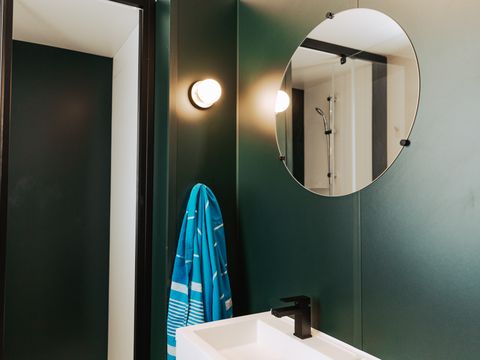 MOBILHOME 5 personnes - Cottage Confort 2ch. 4/5pers. -30m2 - Terrasse couverte - SAM