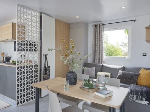 MOBILHOME 5 personnes - Cottage Confort 2ch. 4/5pers. -30m2 - Terrasse couverte - SAM