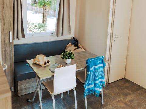 MOBILHOME 4 personnes - Confort 2 ch / 1 sdb (terrasse couverte)