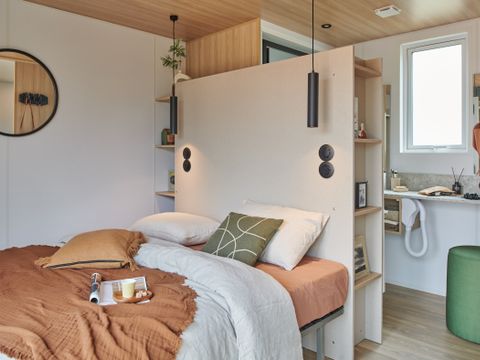Mobilhome 2 personnes - SUNELIA - LUXE - TAOS - AND - SPA - 1 chambre - 19m² - Pergola exotique 2/3 pers