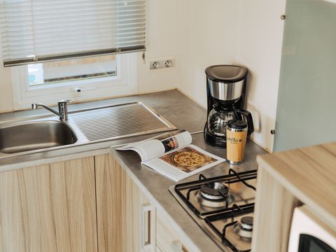 Mobilhome 4 personnes - DIM - LOISIR CONFORT 2ch/4p - 25m² - Terrasse couverte 4 pers