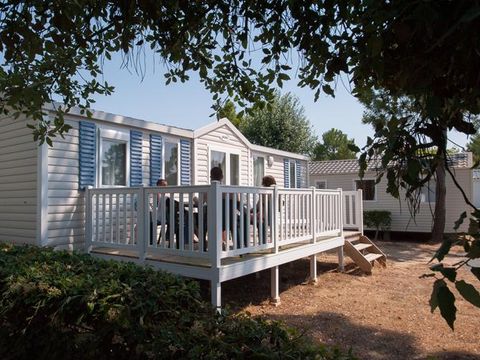 Mobilhome 6 personnes - LOISIR CONFORT 3ch/ 6 Pers - 36m²- Terrasse Parasol 6 pers