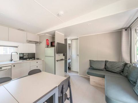 MOBILHOME 6 personnes - Mobil-home | Premium | 3 Ch. | 6 Pers. | Terrasse Lounge | Clim. | TV