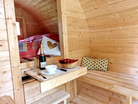 HÉBERGEMENT INSOLITE 2 personnes - Tonneau 2 personnes