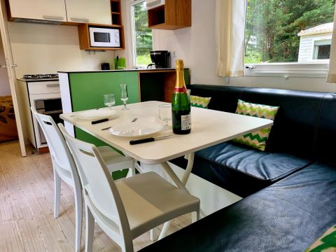 MOBILHOME 6 personnes - Mobilhome Confort 4/6 pers 2 ch 2 SDB