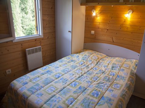 CHALET 5 personnes - Premium avec vue sur le Lac 34 m² 2 chambres