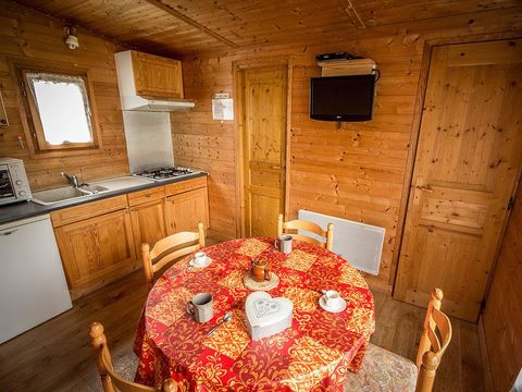 CHALET 4 personnes - Gamme Découverte - Chalet Beaufortain 29m² 2 chambres + terrasse 12m²+-