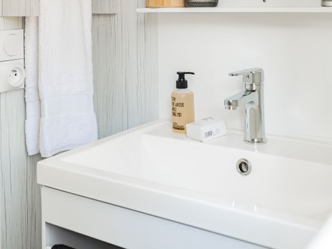 HÉBERGEMENT INSOLITE 4 personnes - Tiny House MIMOSA