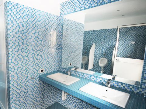 TENTE 6 personnes - Tente équipée NAVAJO (sans sanitaires)