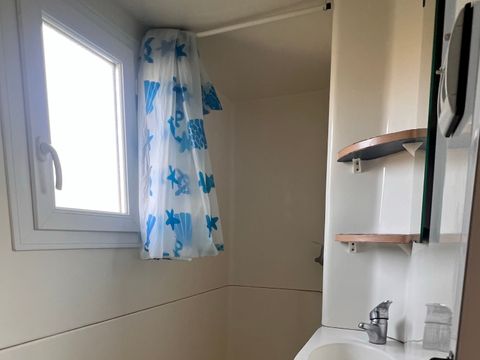 MOBILHOME 4 personnes - 4 PERS, 1CH, AVEC SANITAIRES