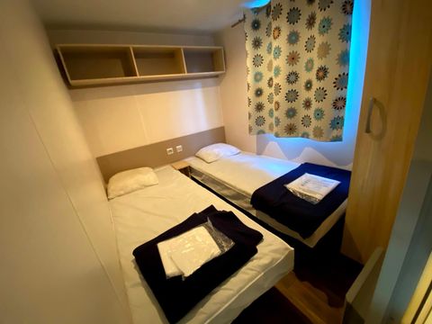 MOBILHOME 8 personnes - TITANIA