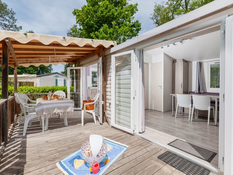 Mobilhome 6 personnes - Comfort XL | 2 Ch. | 4/6 Pers. | Terrasse surélevée | Clim.
