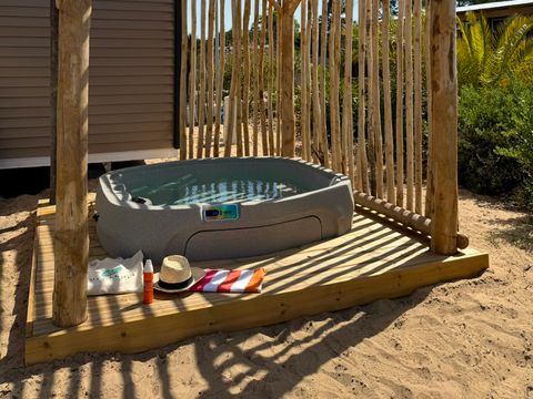 MOBILHOME 6 personnes - PALM 3 ch avec SPA - quartier la Palmeraie